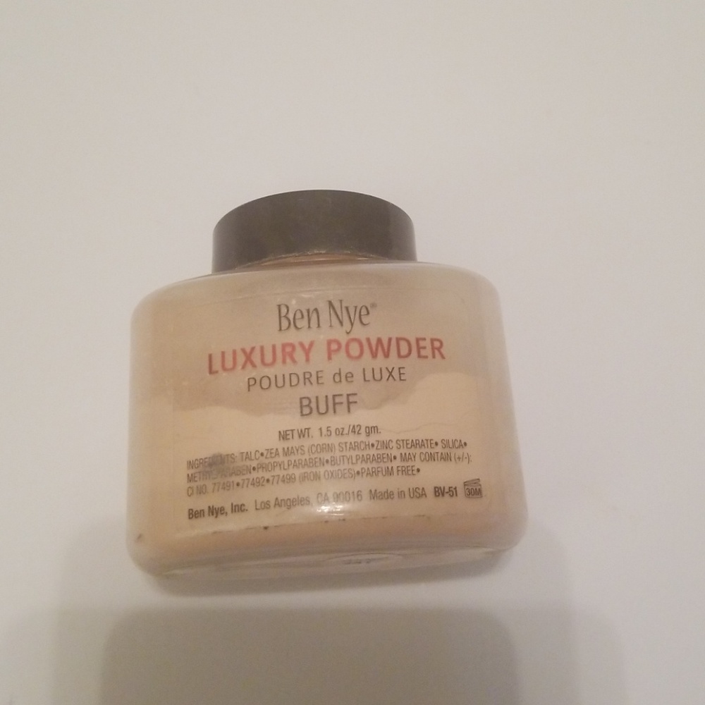 Ben Nye BUFF luxury powder